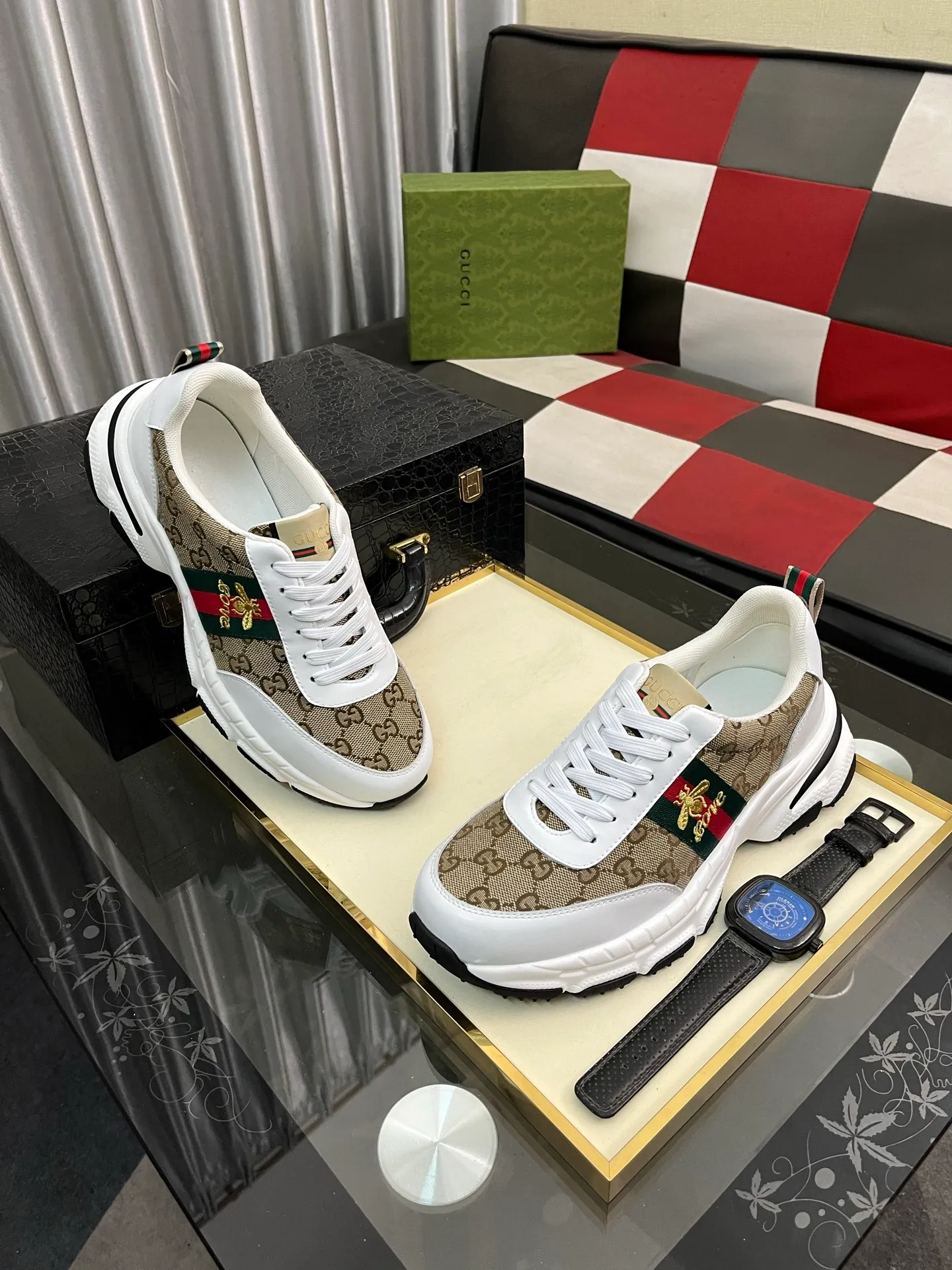 Men's Men's Shoes 💰458⌚️⌚️《Gucci*》The latest hot-selling casual shoes, top brand [seduce] luxury~purchase, top~quality. [Strong] The upper is made of imported breathable cowhide with material ➕ breathable sheepskin feet (•) and fine workmanship. Original stylish and stylish soft rubber wear-resistant and non-slip outsole, light and comfortable on the foot, size: 38-443️⃣colors available